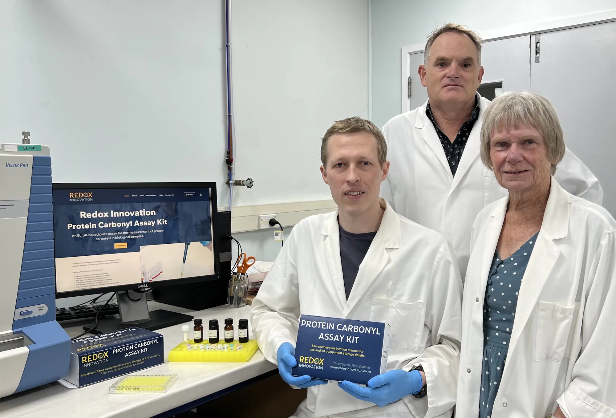 Professor Mark Hampton and the Redox Innovation team at Mātai Hāora